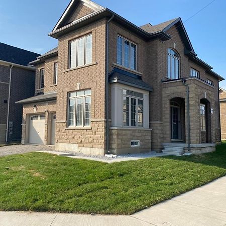 Villa 537 Veterans Dr Brampton On L7A 0C4 Exterior foto